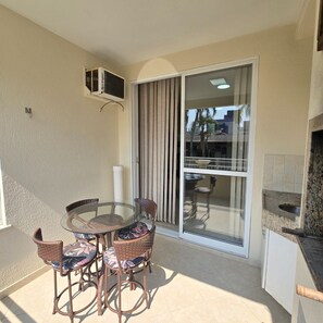 Outdoor dining - Apartment and comfort in Bombas (Bombinhas)