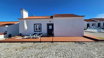 Apartment, 2 Bedrooms, Pool View