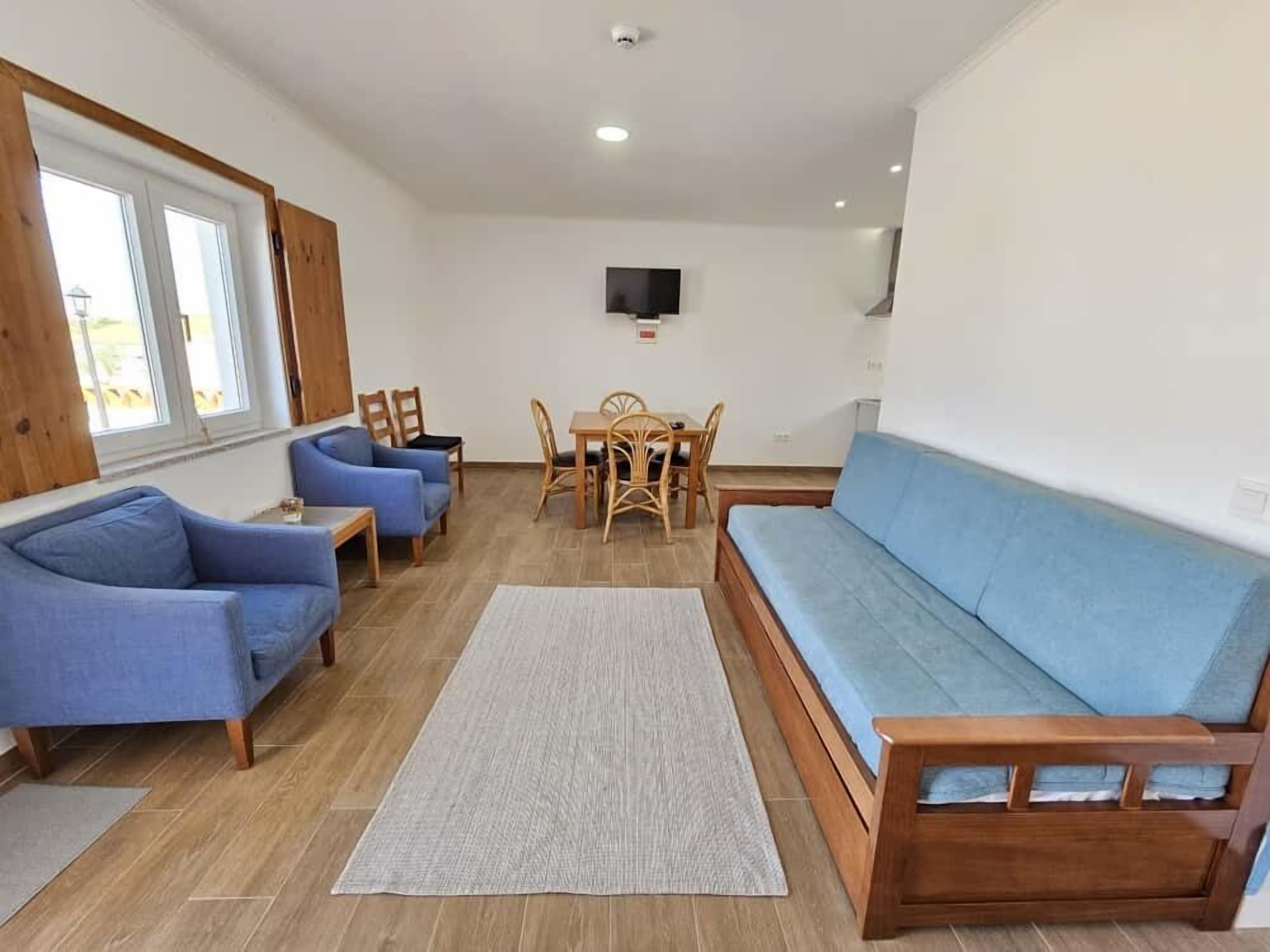 Apartment, 2 Bedrooms, Pool View | Free WiFi