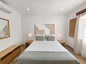 Apartment, 2 Bedrooms, Pool View | Wi-fi percuma 