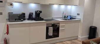 Homely and Lush 1 Bed Apartment at Gravesend