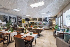 Dining - Completely Updated 2BR Condo–Cedars East #613 by RVA (Longboat Key)