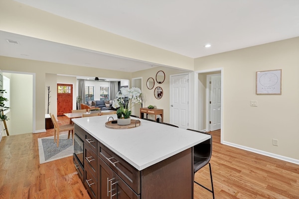 House, 5 Bedrooms | Interior