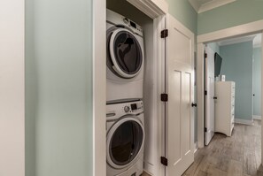 House, 4 Bedrooms | Interior