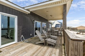 House, 4 Bedrooms | Outdoor dining - Sea La Vie - 106 Velasco Ct 4 Bedroom Home (Dauphin Island)