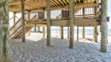House, 4 Bedrooms | Beach