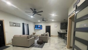 Interior - Country Condo
 2-bedroom  with AC in Carl Junction (Carl Junction)