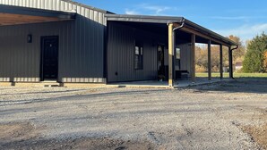 Exterior - Country Condo
 2-bedroom  with AC in Carl Junction (Carl Junction)