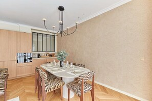 Dining - Incredible AC Apartment 3 bedrooms Center of Paris (Paris)