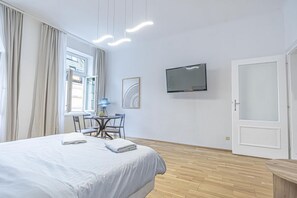 2 sovrum, strykjärn/strykbräda, wi-fi och sängkläder