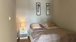 Ảnh chưa phân loại, 2 trong số 22 ảnh, nút