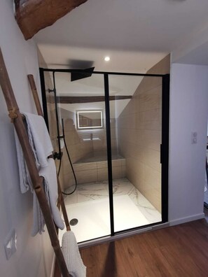 Kamar Double Comfort | Kamar mandi