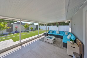 Terrace/patio - Modern Family Beach Oasis w/ Heated Saltwater Pool Home, 5 miles from Anna Maria (Bradenton)
