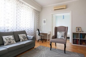 Living room - Ermou 44 - Family Apartment (Athens)