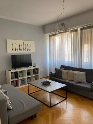 아파트, 침실 3개, 흡연, 발코니 | 거실