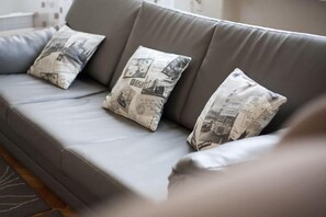Living area - Ermou 44 - Family Apartment (Athens)