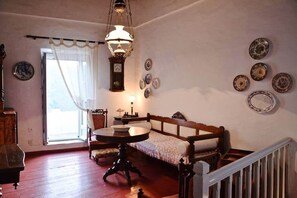 Interior - Stunning town-house in the heart of Chora, Serifos (Syros)