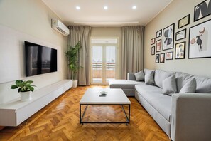 Luxury Apartment, 2 Bedrooms | Bed sheets - Brassbell Downtown Maspero (Cairo)