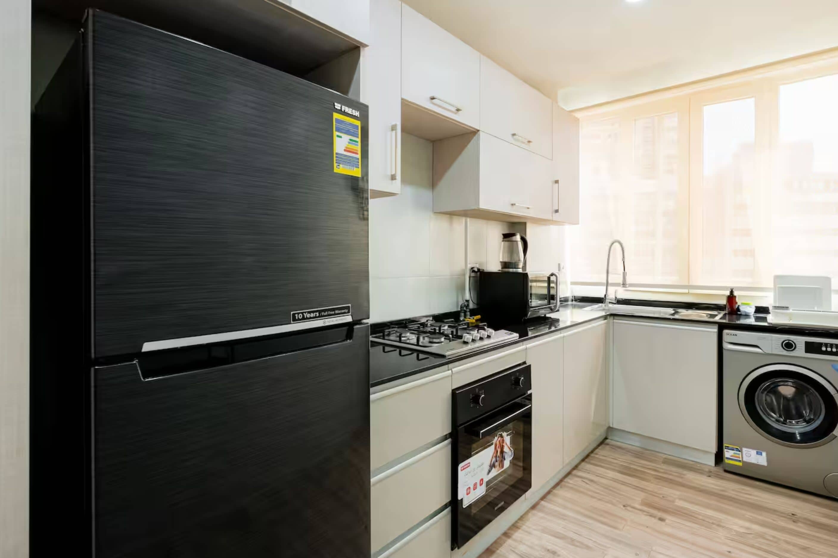 Apartment, 2 Bedrooms, Lake View | Private kitchen | Electric kettle