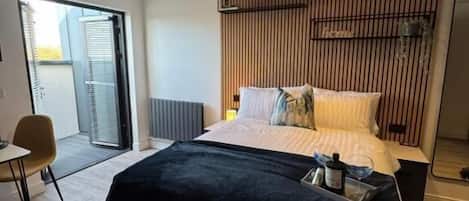 Studio, 1 lit double, balcon, vue sur la ville | AccĂšs au Wi-Fi (inclus), literie fournie
