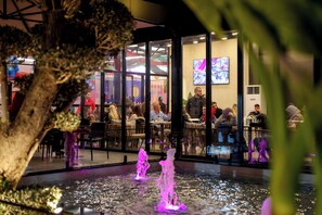 ด้านหน้าที่พัก