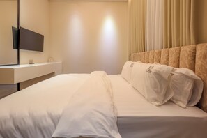 Standard Double Room | Free WiFi, bed sheets