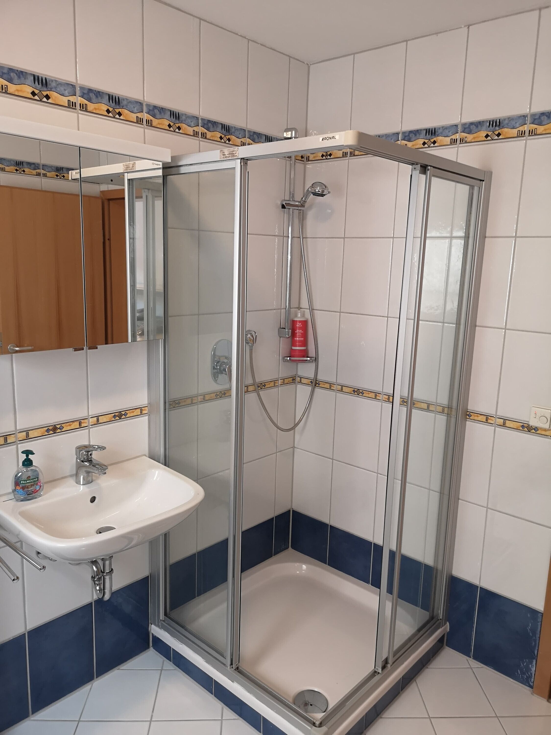 Doccia, asciugacapelli, asciugamani