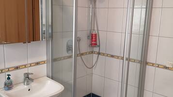 Doccia, asciugacapelli, asciugamani