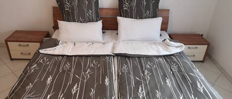 1 bedroom, WiFi, bed sheets