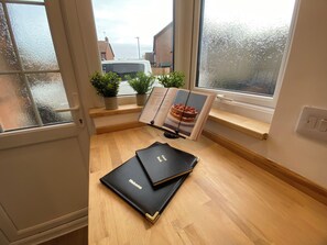 House, 2 Bedrooms, Smoking, Garden View | Interior - Seaton's Hidden Gem Charming Holiday Cottage! (Hull)