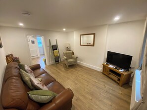 Living room - Seaton's Hidden Gem Charming Holiday Cottage (Hull)