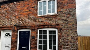 House, 2 Bedrooms, Smoking, Garden View | Exterior detail - Seaton's Hidden Gem Charming Holiday Cottage! (Hull)