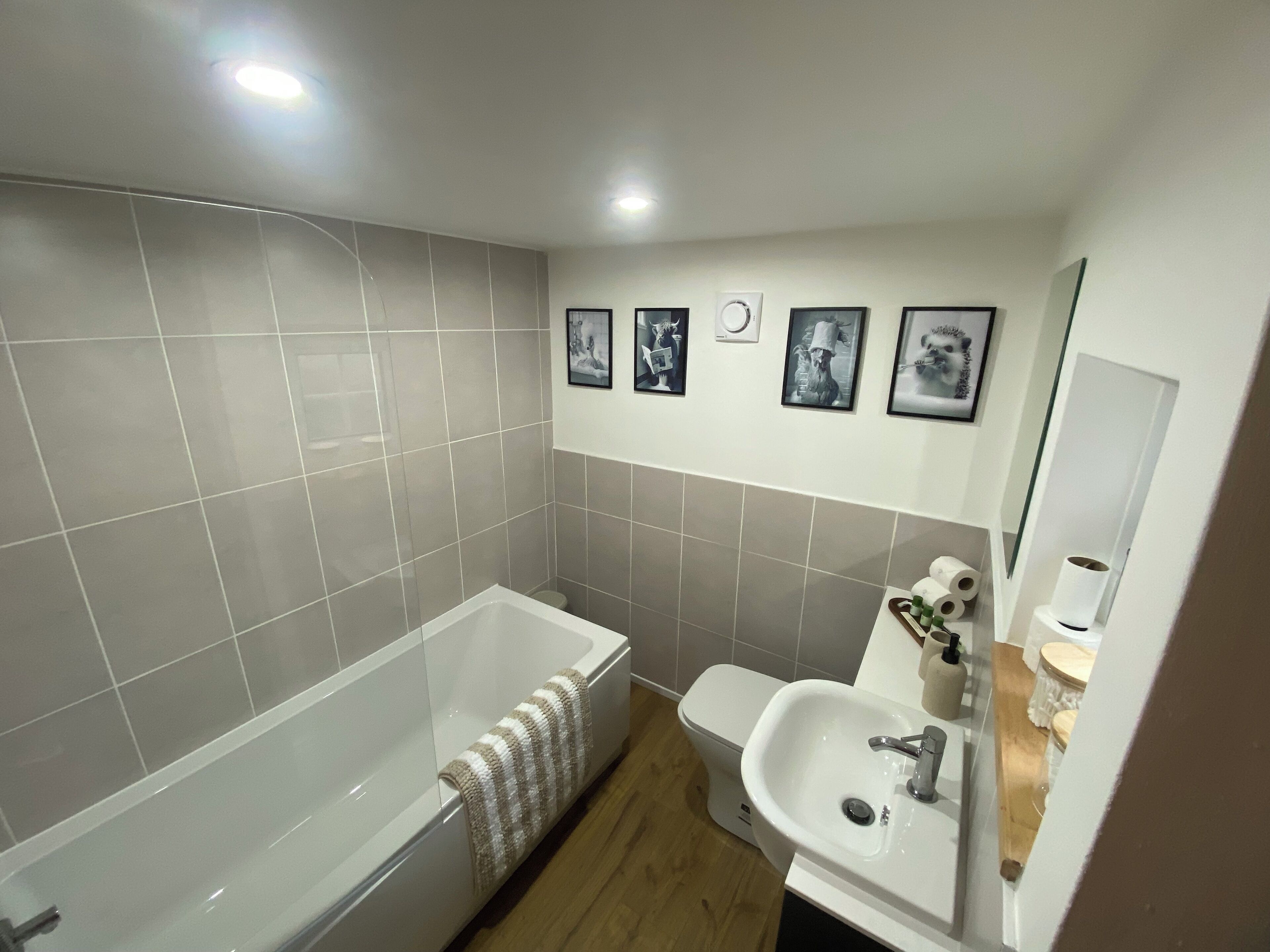 Maison, 2 chambres, fumeurs, vue jardin | Salle de bain