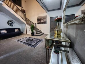 Interior - Room 3 Cottage  White House Manchester (Stretford)