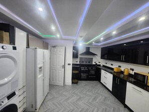 Private kitchen - Room 8 Cottage White House Old Trafford Manchester (Stretford)