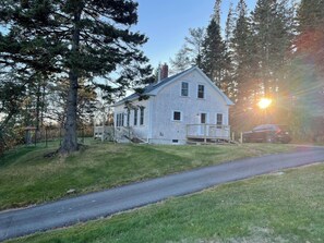 Exterior - Cape Home overlooking Bucks Harbor and Pettigrew Point (Machiasport)
