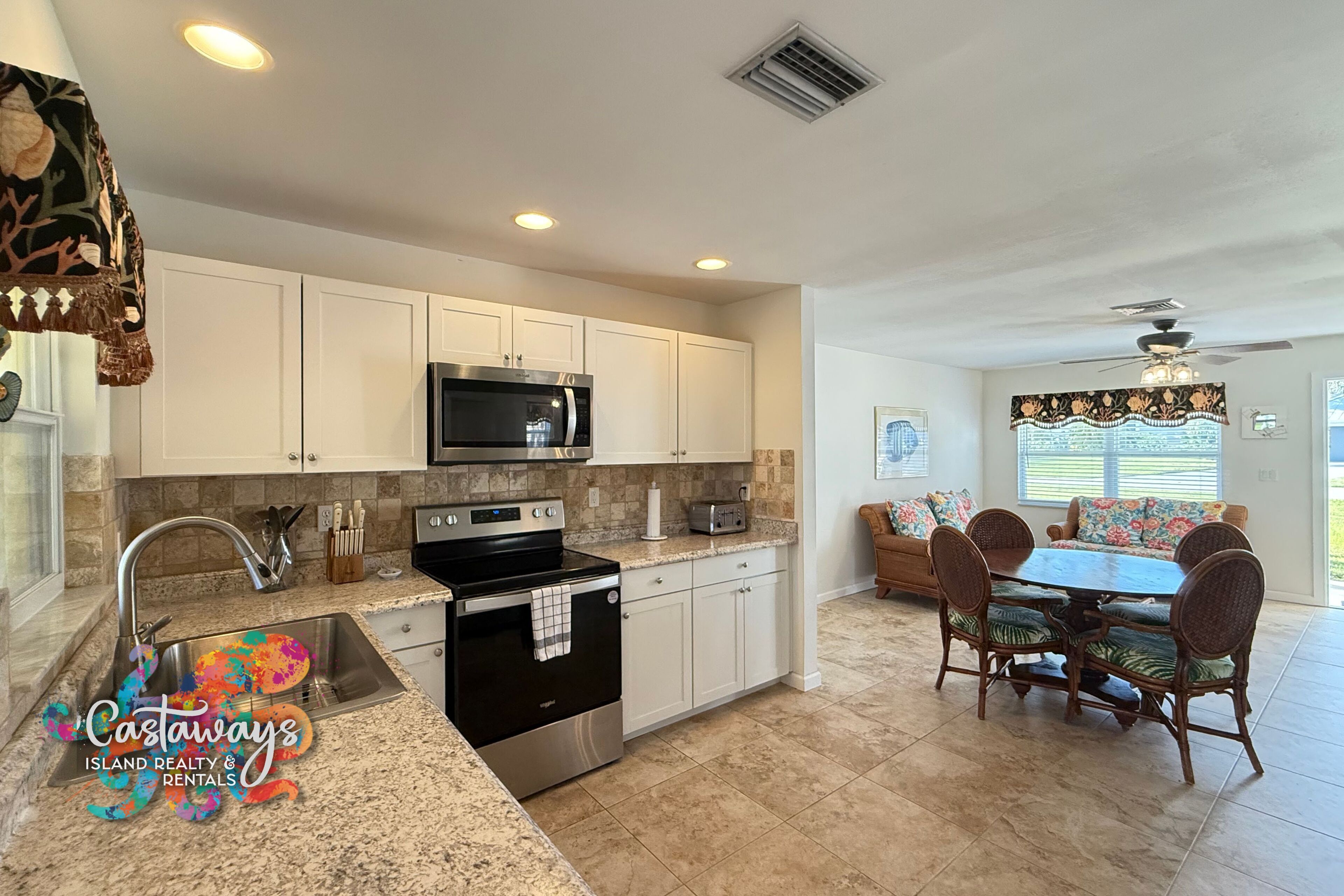 ثلاجة، ميكروويف، فرن، موقد طهي مسطح