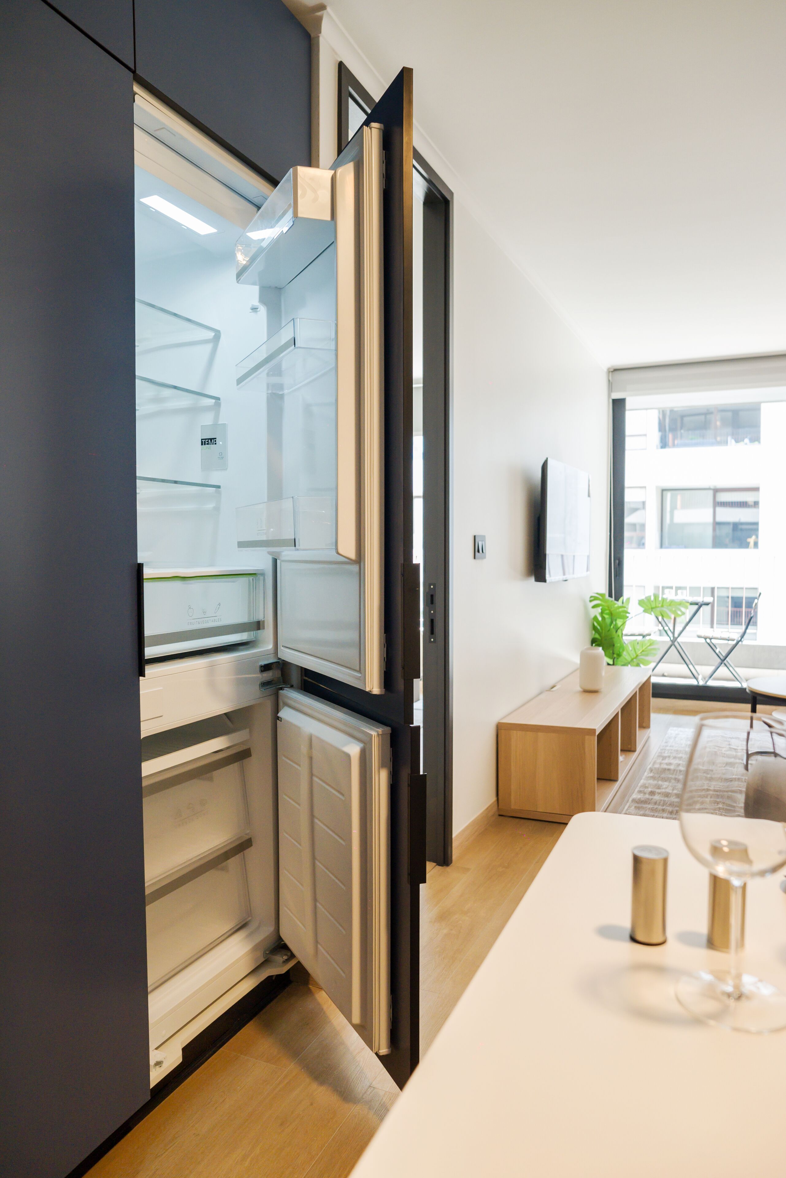 Departamento estándar, para no fumadores, balcón | Cocina privada | Refrigerador, microondas, horno y parrilla de estufa 