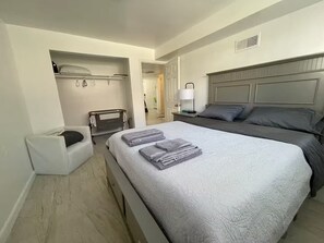 4 chambres, fer et planche à repasser, Wi-Fi, draps fournis