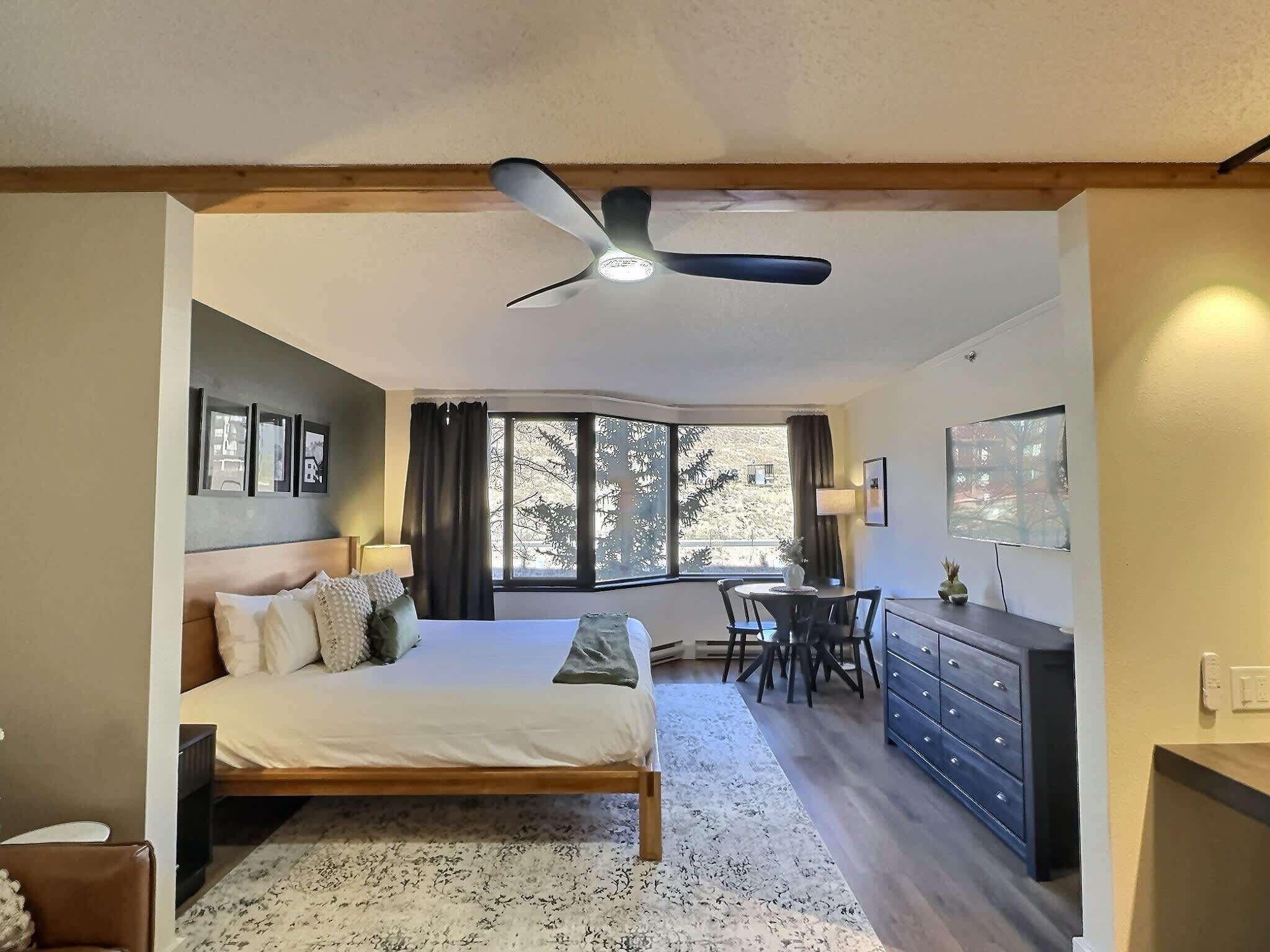 1 habitación, tabla de planchar con plancha, wifi y ropa de cama 