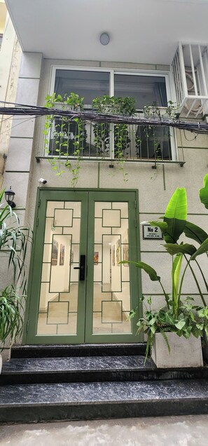 ด้านหน้าที่พัก