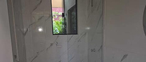 Studio | Bathroom