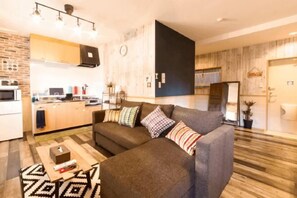 Interior - Prosupa 5th #302 (Nagoya)