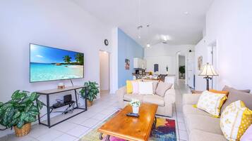 Télévision, baby-foot