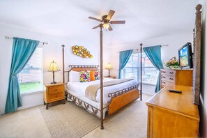 4 bedrooms, iron/ironing board, WiFi