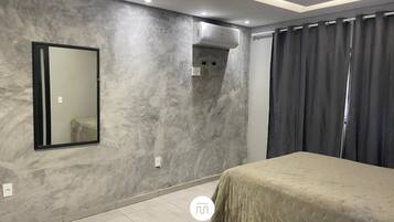 Recanto Menegaz - Governador Celso Ramos | Premium bedding, individually decorated, individually furnished