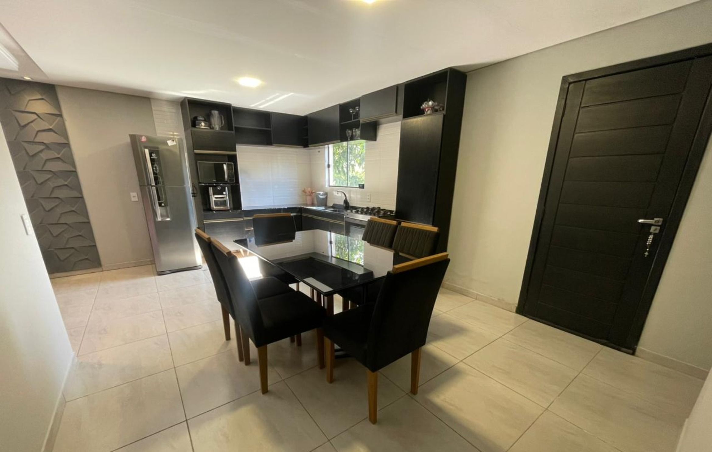 Recanto Menegaz - Governador Celso Ramos | Private kitchen | Fridge, microwave, cookware/dishes/utensils