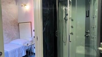 Bagno | Doccia, asciugamani, sapone, shampoo