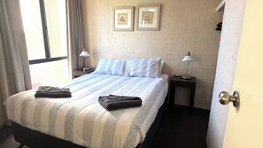 2 slaapkamers, een strijkplank/strijkijzer, wifi