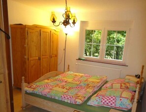5 Schlafzimmer, Bügeleisen/Bügelbrett, Reisekinderbett, kostenloses WLAN